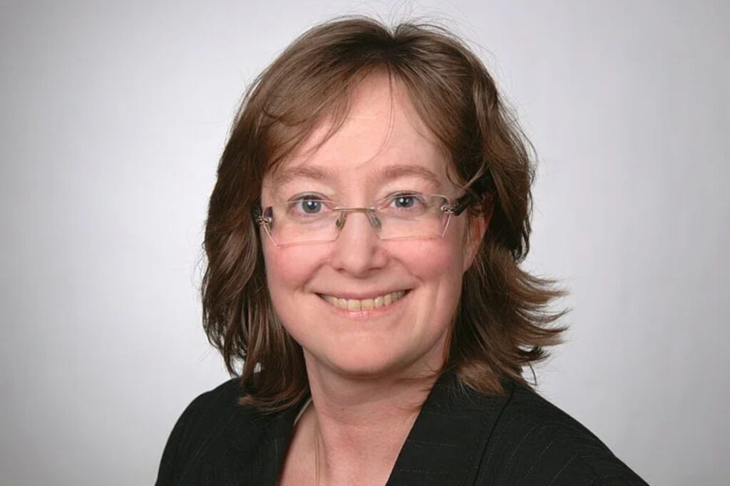 Das Bild zeigt ein Profilbild von Frau Prof. Dr. Alexa Karina Klettner von Christian-Albrechts-Universität zu Kiel